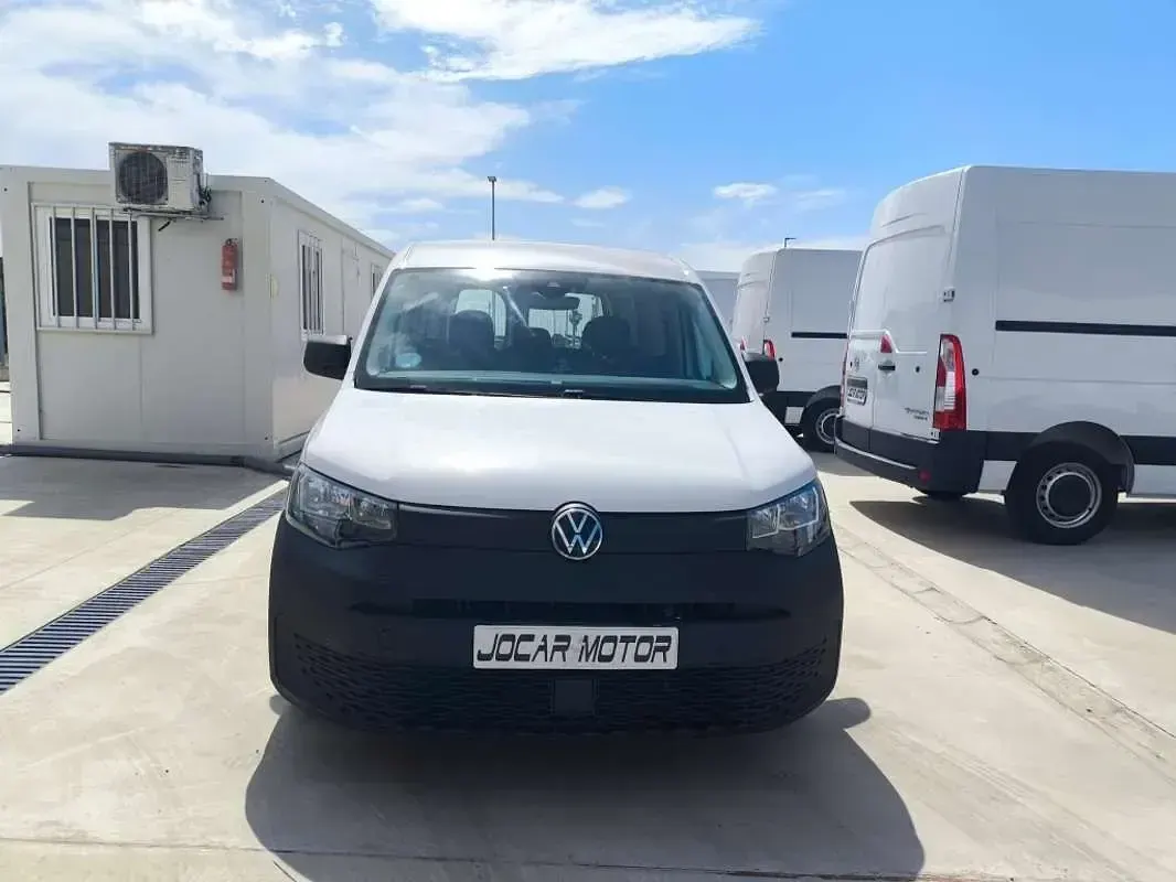 Usado VW Caddy 102 CV (75 kW) 2021 Blanco Monovolumen