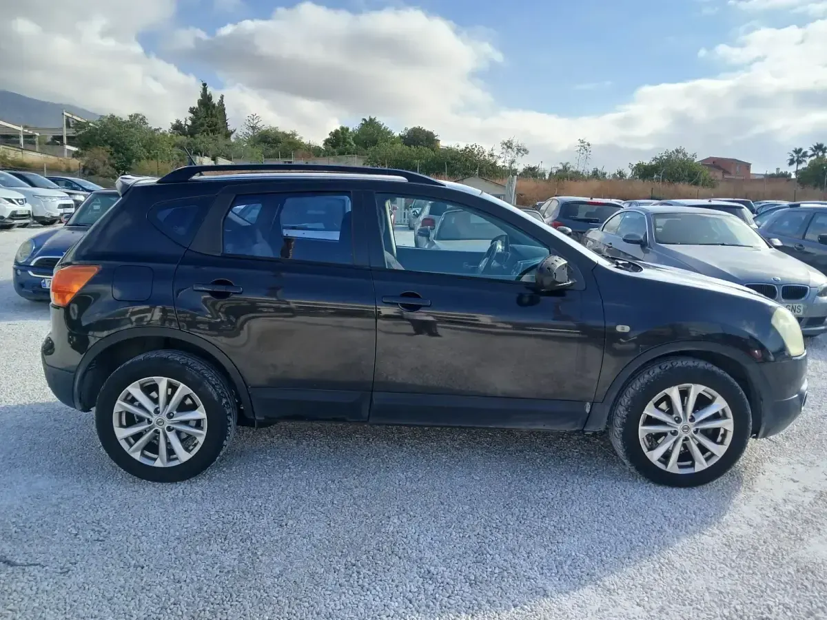 Usado Nissan Qashqai Visia 141 CV (103 kW) 2007 Negro SUV
