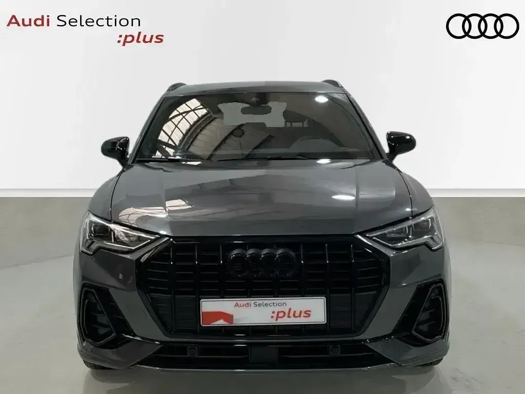 Usado Audi Q3 Ambiente 150 CV (110 kW) 2021 Gris SUV