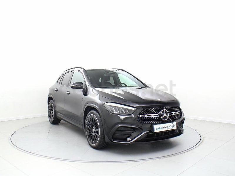 Usado Mercedes GLA200 163 CV (119 kW) 2025 Negro SUV