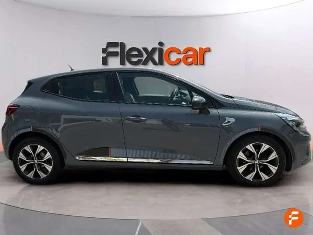 Usado Renault Clio Evolution 91 CV (66 kW) 2022 Gris Utilitario