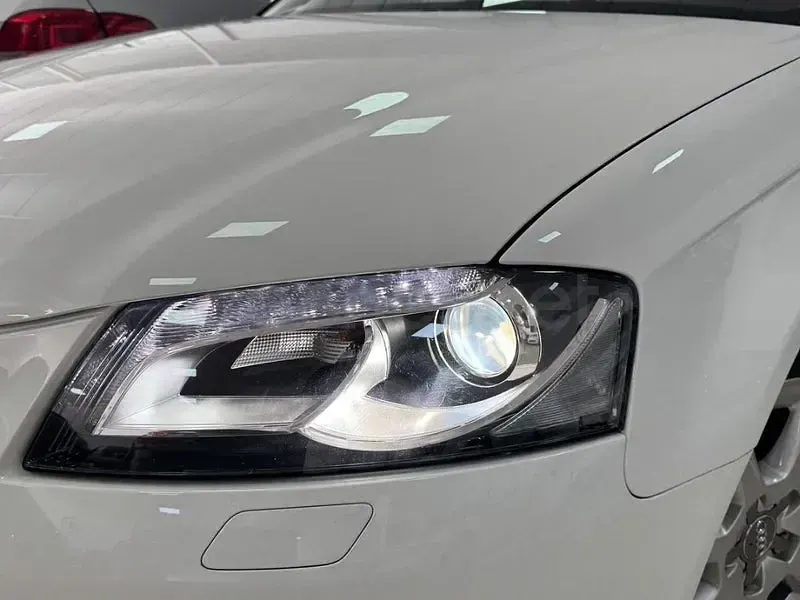 Usado Audi A3 Sportback Ambiente 160 CV (117 kW) 2011 Blanco Utilitario