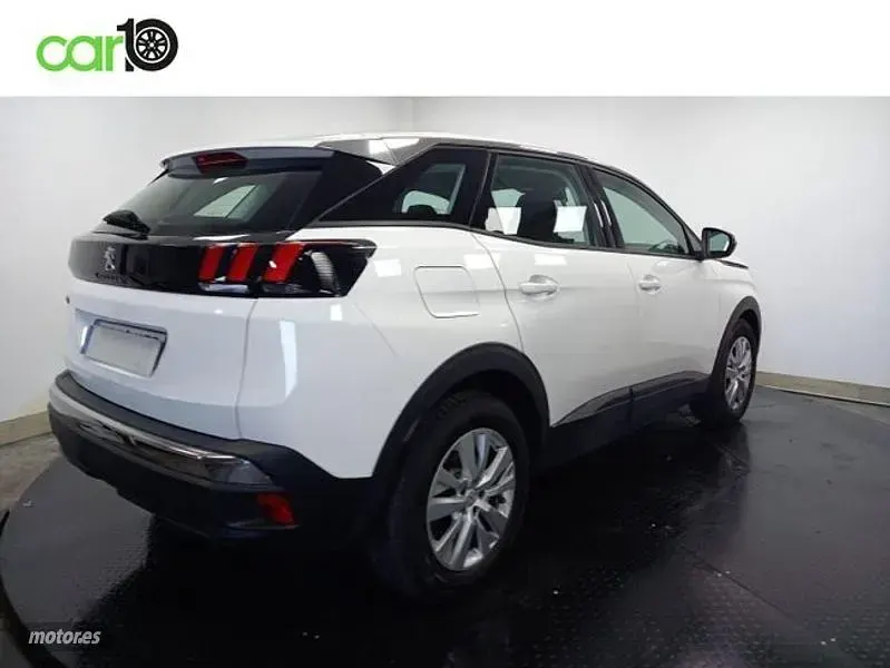 Usado Peugeot 3008 Active 130 CV (95 kW) 2019 Blanco SUV
