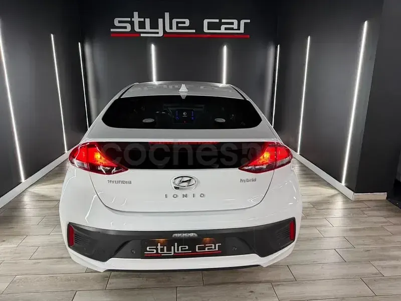 Usado Hyundai Ioniq 141 CV (103 kW) 2019 Blanco Utilitario