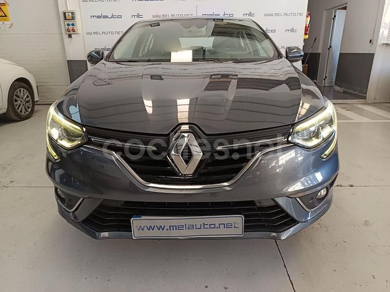 Usado Renault Mégane IV Zen 115 CV (84 kW) 2019 Gris / plata Berlina