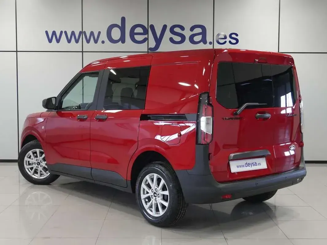 Nuevo Ford Transit Trend 102 CV (75 kW) 2026 Rojo Familiar