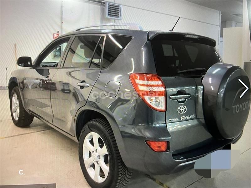 Usado Toyota RAV4 Executive 150 CV (110 kW) 2012 Gris / plata SUV