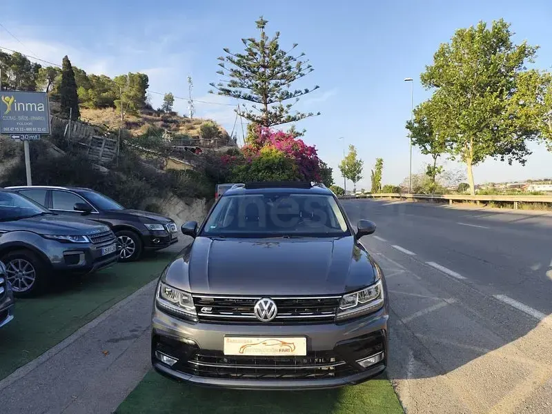 Usado VW Tiguan Edition 150 CV (110 kW) 2017 Gris / plata SUV