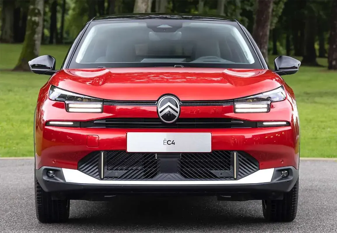 Usado Citroën C4 Feel 110 CV (80 kW) 2022 Blanco Utilitario