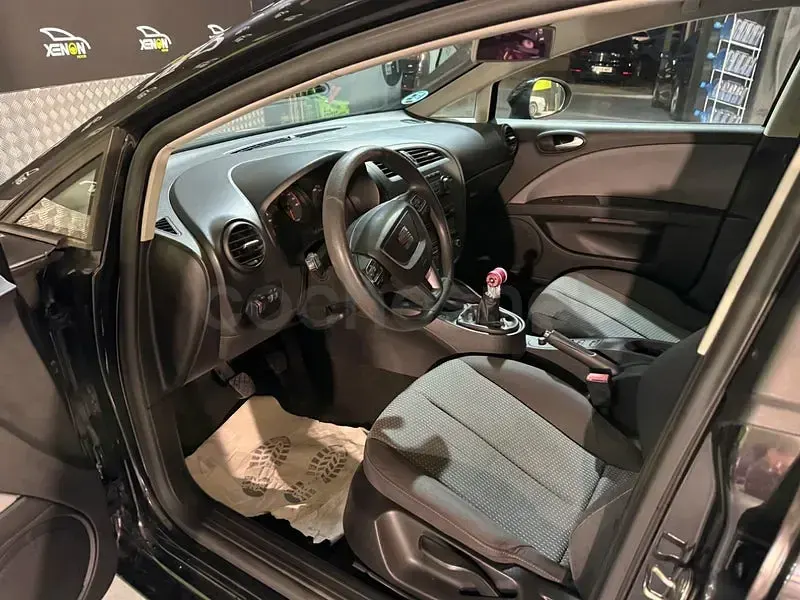 Occasion Seat Leon Reference 105 PK (77 kW) 2013 Zwart Sedan