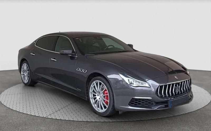Usado Maserati Quattroporte 430 CV (316 kW) 2019 Gris / plata Berlina
