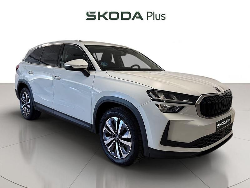 Blanco Usado 2025 Skoda Kodiaq Selection SUV | 35.490 € (Un poco caro) - Imagen 1/4