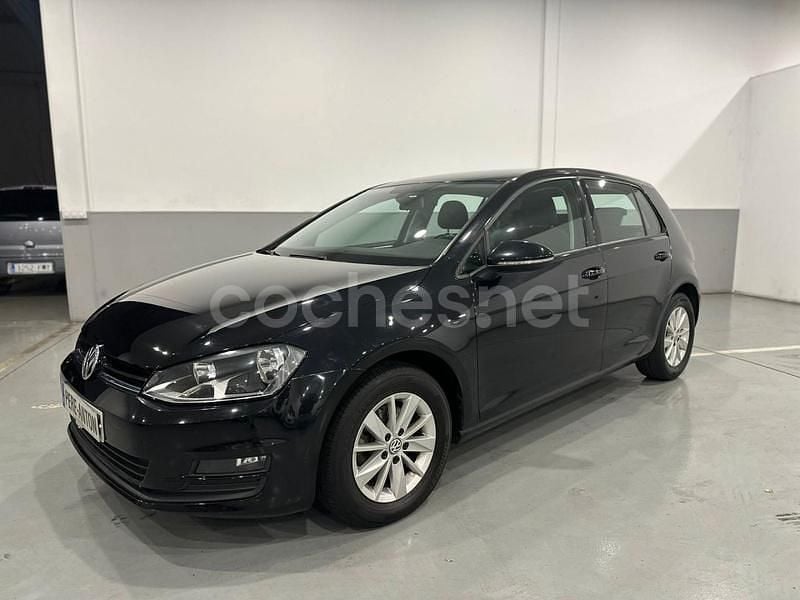 Negro Usado 2015 VW Golf Advance Berlina | 13.490 € (Un poco caro) - Imagen 1/4