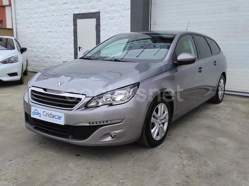 Usado Peugeot 308 SW Access 100 CV (73 kW) 2016 Gris / plata Familiar