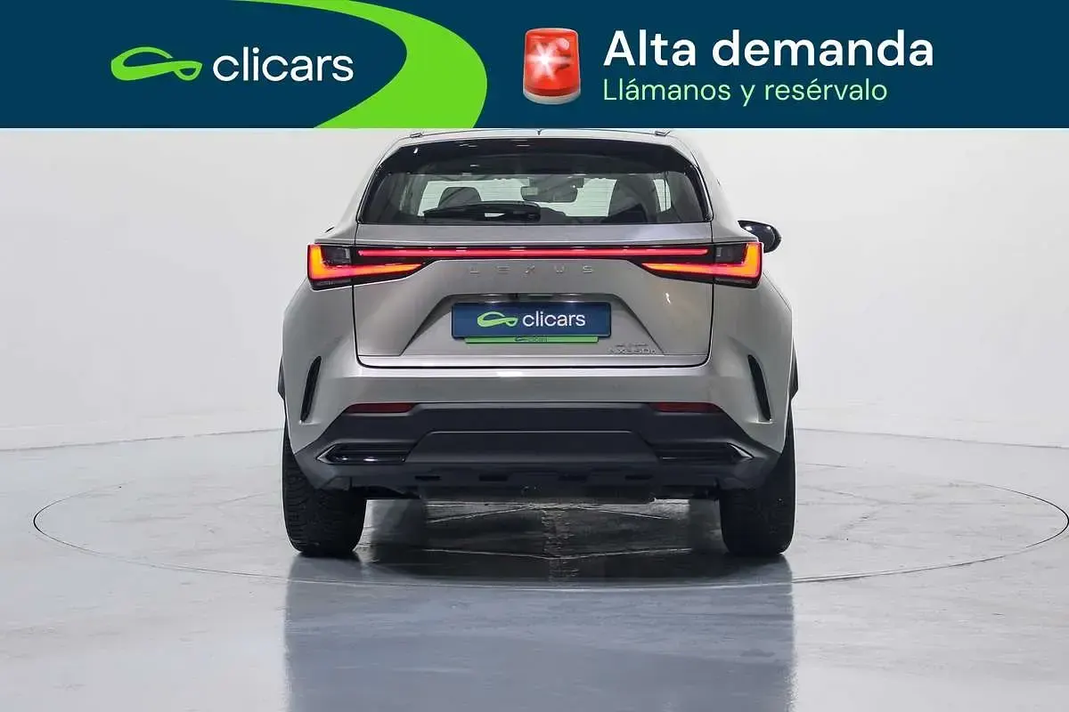 Usado Lexus NX300h Business Edition 197 CV (144 kW) 2022 Gris SUV