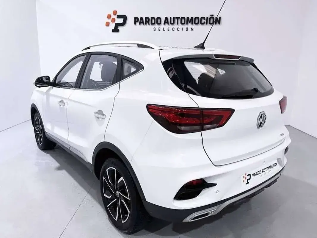 Usado MG ZS Luxury 106 HP (77 kW) 2022 Branco SUV