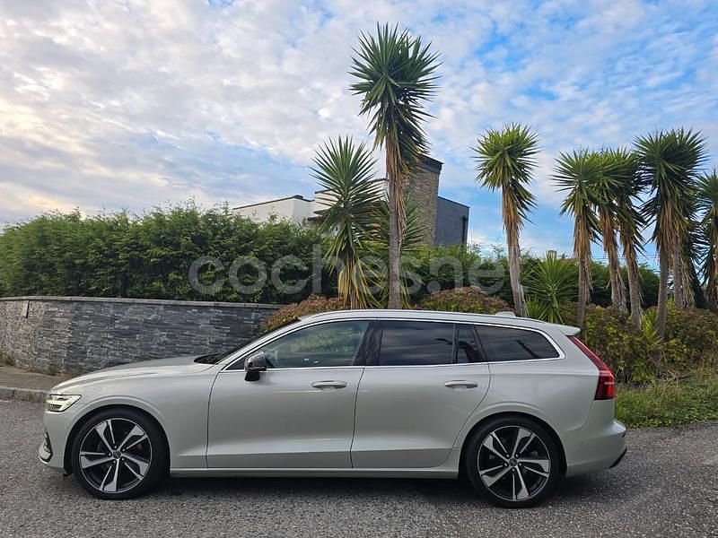 Usado Volvo V60 Business Edition 150 CV (110 kW) 2020 Beige Familiar