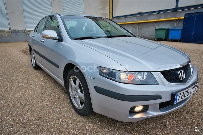 Usado Honda Accord Sport 155 CV (114 kW) 2004 Gris / plata Berlina