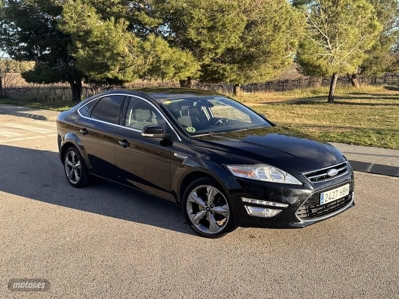Usado Ford Mondeo Titanium 140 CV (102 kW) 2011 Negro Berlina