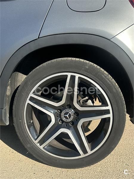 Usado Mercedes GLA180 122 CV (89 kW) 2019 Gris / plata SUV