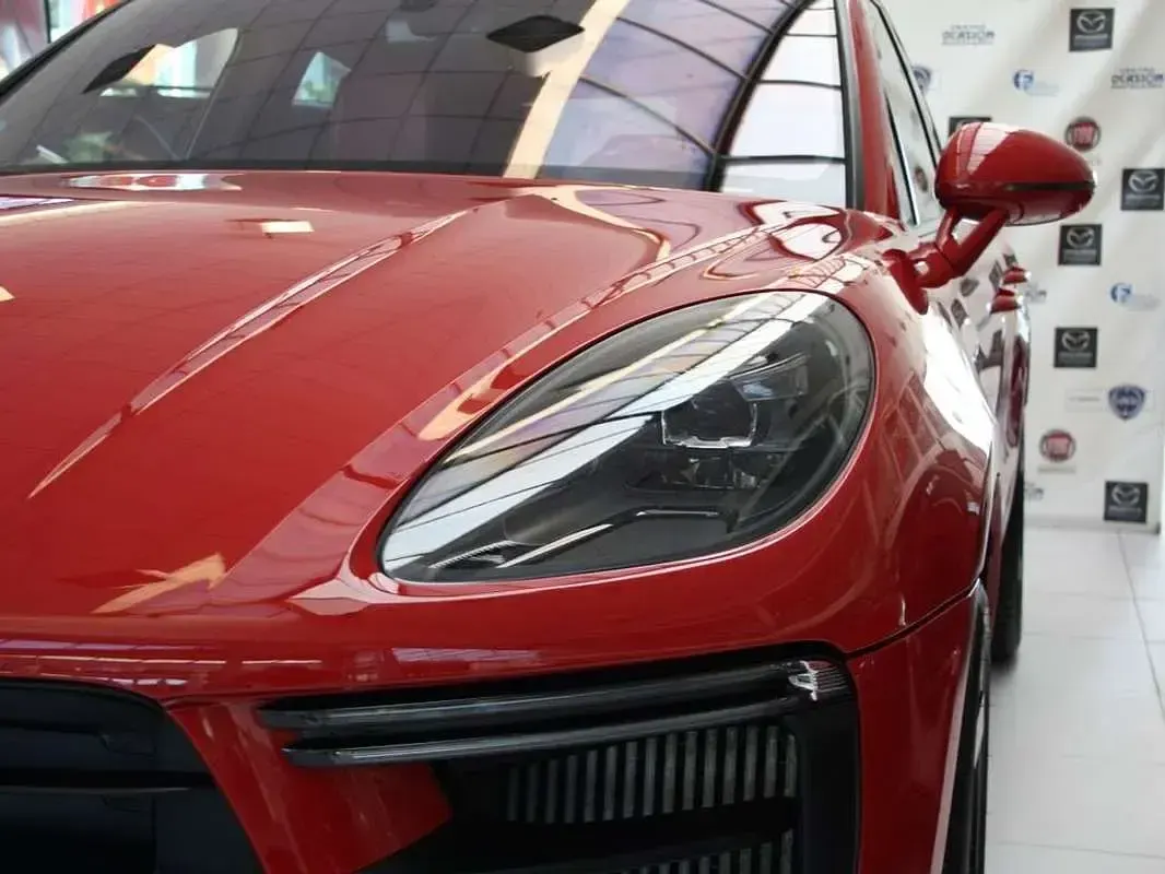 Usado Porsche Macan Turbo 441 CV (324 kW) 2021 Rojo SUV