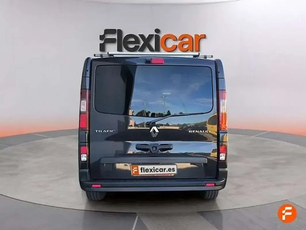 Usado Renault Trafic LIMITED 120 CV (88 kW) 2019 Negro Monovolumen
