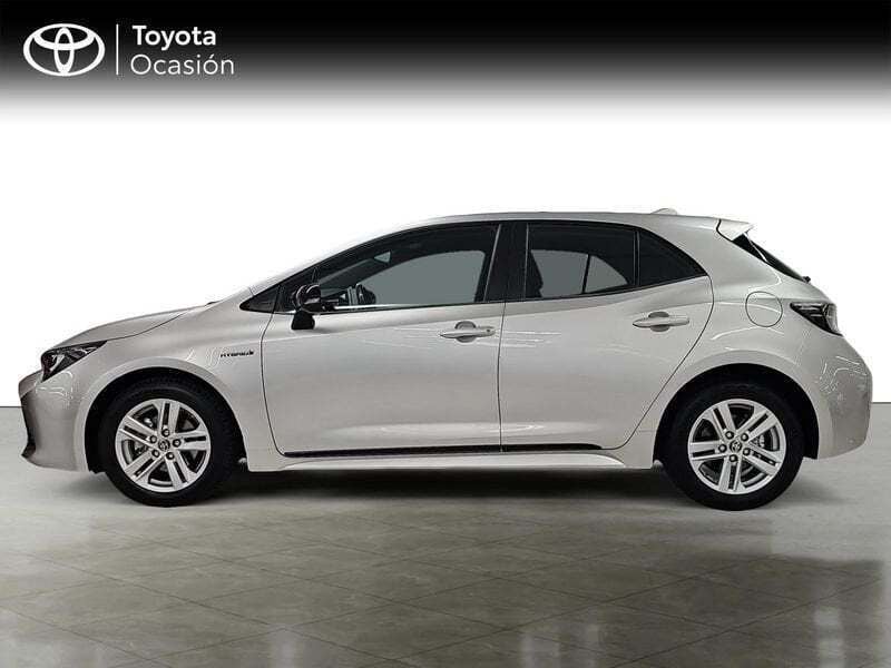 Usado Toyota Corolla Active 122 CV (89 kW) 2021 Plata