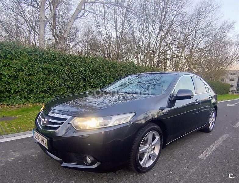 Negro Usado 2012 Honda Accord Lifestyle Berlina | 11.900 € (Precio justo) - Imagen 1/4