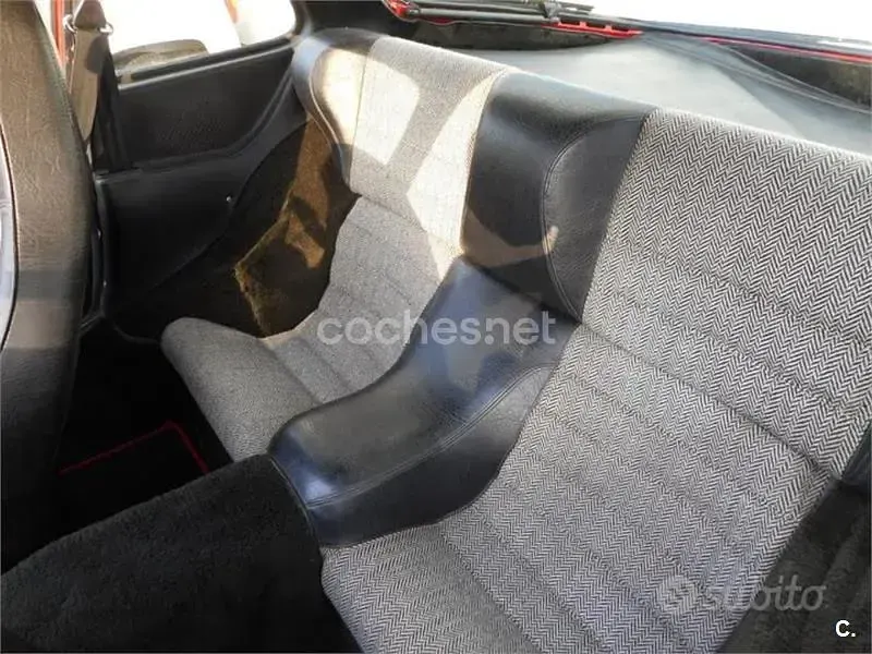 Usado Porsche 924 125 CV (91 kW) 1978 Rojo Coupe