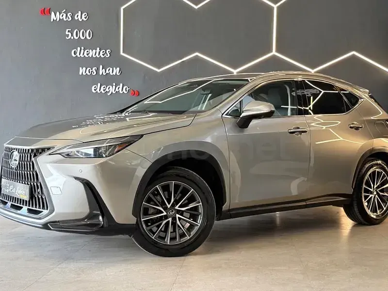 Usado Lexus NX350h Executive Line 242 CV (177 kW) 2023 Beige SUV