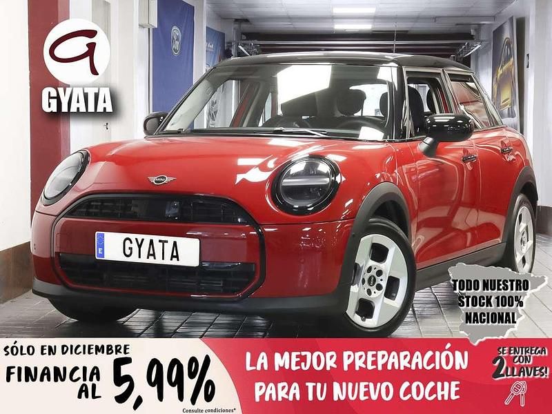 Rojo Usado 2025 Mini Cooper Essential Utilitario | 25.990 € (Un poco caro) - Imagen 1/4