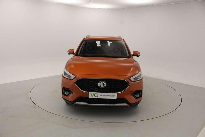 Usado MG ZS Luxury 106 CV (77 kW) 2023 Naranja Berlina