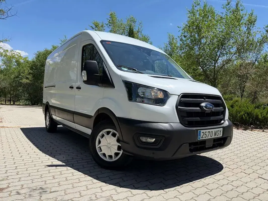 Usado Ford Transit Trend 131 CV (96 kW) 2023 Blanco Van