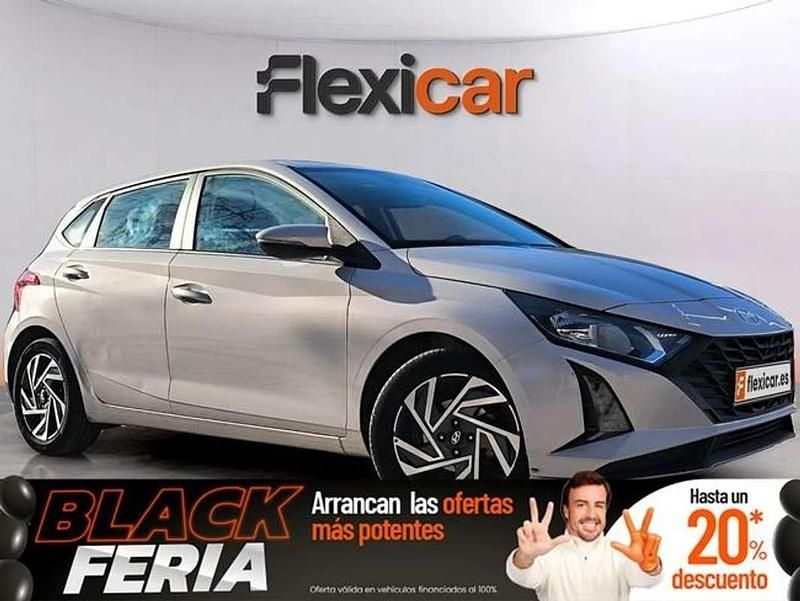 Verde Usado 2024 Hyundai i20 Utilitario | 13.490 € (Buen precio) - Imagen 1/4