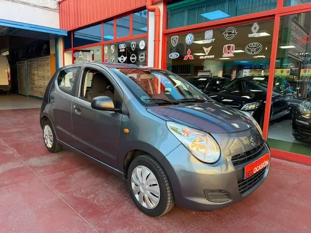 Usado Suzuki Alto 68 CV (50 kW) 2009 Gris Utilitario