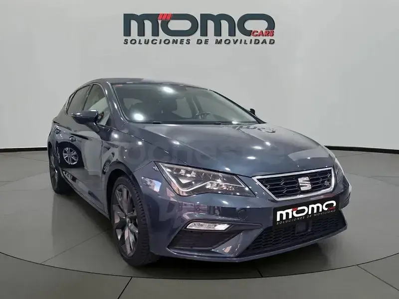 Usado Seat Leon FR 150 CV (110 kW) 2019 Gris / plata Berlina
