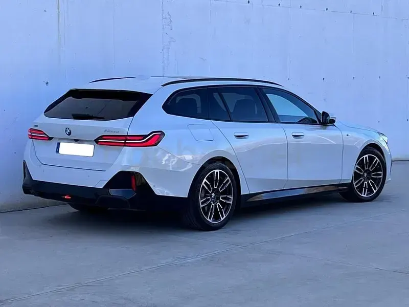 Usado BMW 520 Comfort Edition 197 CV (144 kW) 2025 Blanco Familiar
