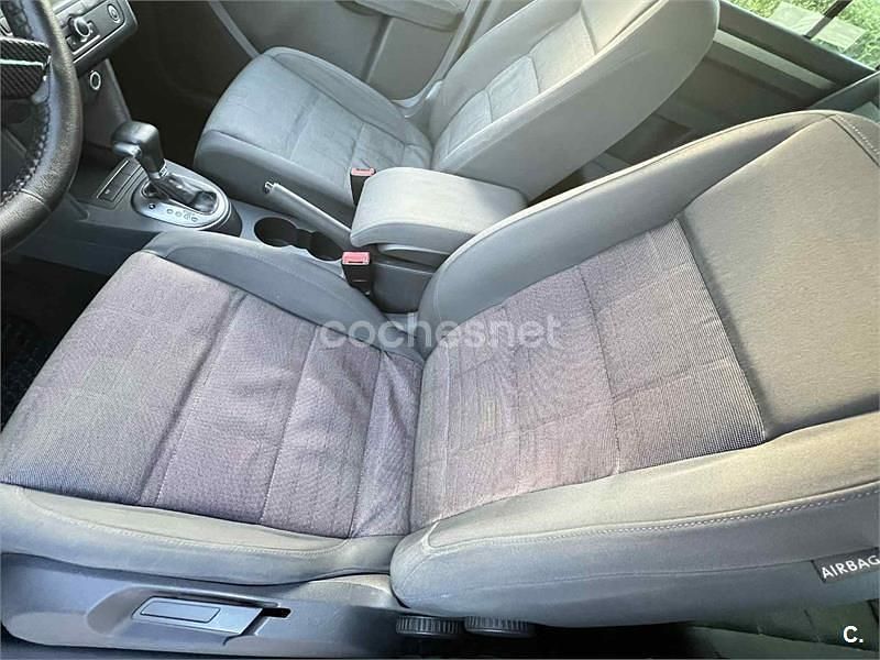 Usado VW Touran Highline 170 CV (125 kW) 2006 Gris / plata Monovolumen