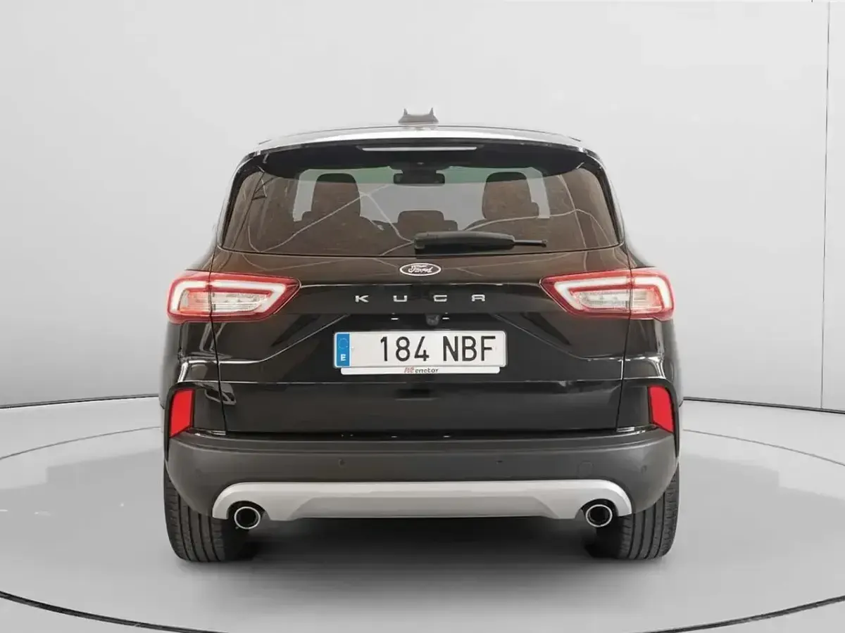 Usado Ford Kuga Titanium 150 CV (110 kW) 2025 Negro SUV