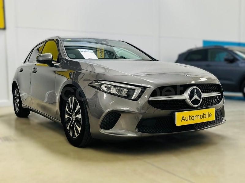 Usado Mercedes A200 150 CV (110 kW) 2020 Gris / plata Berlina