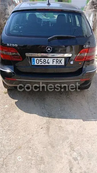 Usado Mercedes B200 140 CV (102 kW) 2007 Negro Monovolumen