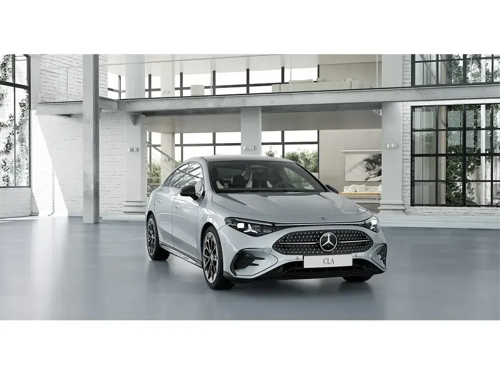 Usado Mercedes CLA220 190 CV (139 kW) 2026 Plata hightech Berlina