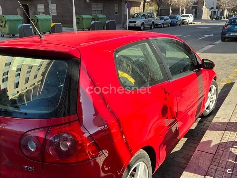 Usado VW Golf VI 105 CV (77 kW) 2008 Rojo Utilitario