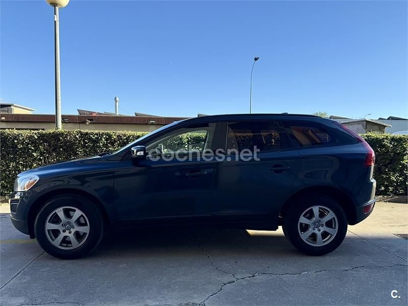 Usado Volvo XC60 Momentum 136 CV (100 kW) 2013 Negro SUV