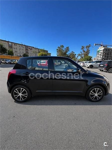 Usado Suzuki Swift GL 92 CV (67 kW) 2008 Negro Utilitario