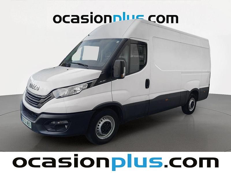 Blanco Usado 2022 Iveco Daily Familiar | 24.546 € (Precio justo) - Imagen 1/4