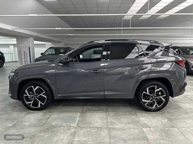Gris Nuevo 2024 Hyundai Tucson N Line SUV | 37.990 € (Precio justo) - Imagen 1/4