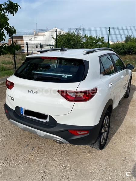 Blanco Usado 2021 Kia Stonic SUV | 19.800 € (Un poco caro) - Imagen 1/4