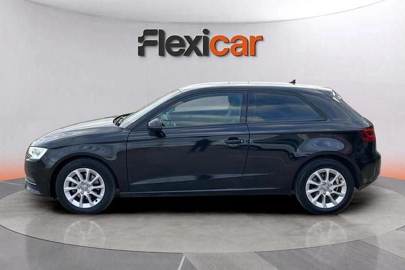 Usado Audi A3 Ambiente 110 CV (80 kW) 2014 Negro Berlina
