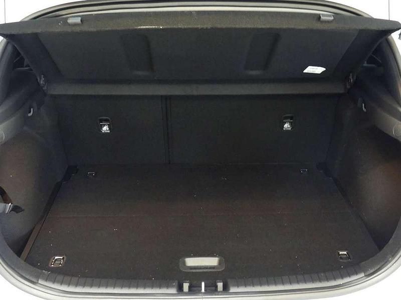 Blanco Usado 2022 Kia Ceed Utilitario | 17.272 € (Precio justo) - Imagen 1/4